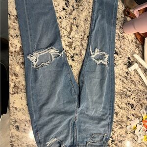 American Eagle Baggy ripped jeans